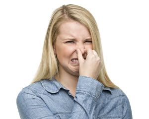 Неприятный запах мочи у женщин